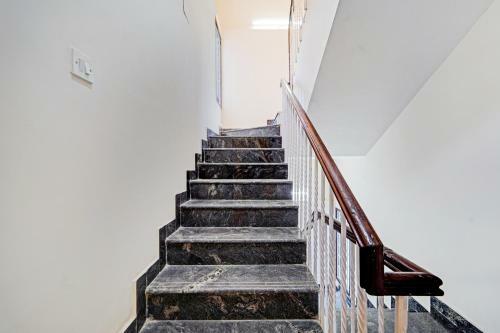 Hotel Townhouse 1090 G Silver Nungambakkam