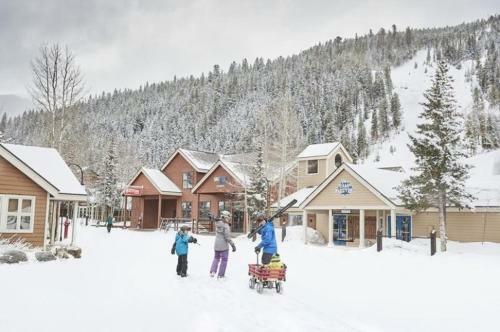 Apartamento 1 Bedroom Condo In Keystone - West Keystone