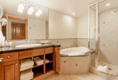 Apartamento Vail Village Hotel Room With 2 Queens