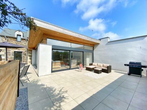 Meila Cottage Luxury Coastal Retreat