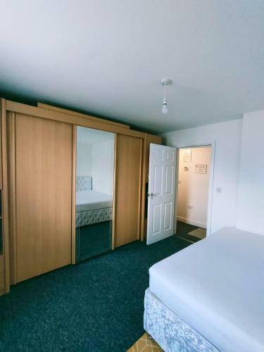 2 Bedroom Large And Luxurious Apartment