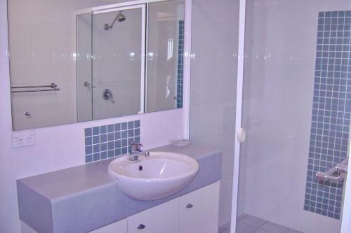 Jubilee Apartment 03