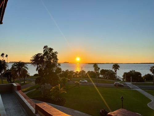 Tropical Escape Close To Top Fl Beaches!