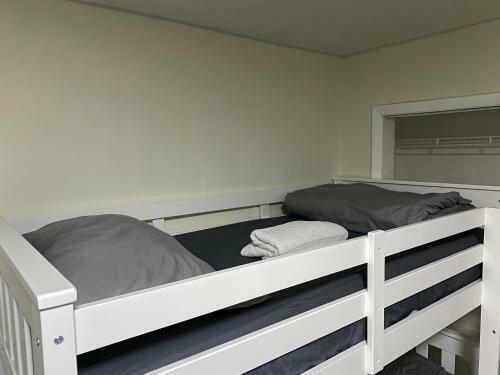 Albergue Single Size Top Bunk Bed - Mixed Shared Room - Miami Airport