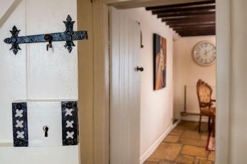 The Old Post Office - Spacious 4 Bed House!