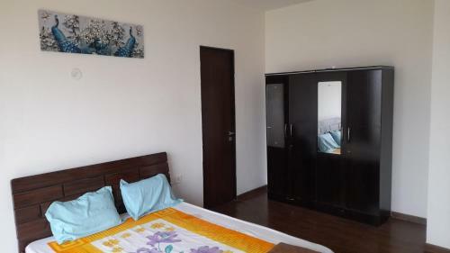 Apartamento AC 3bhk Fully Furnished Flat With Golf View