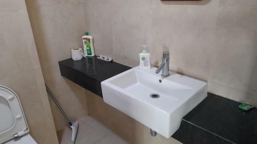 Apartamento AC 3bhk Fully Furnished Flat With Golf View