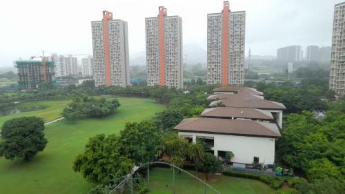 Apartamento AC 3bhk Fully Furnished Flat With Golf View