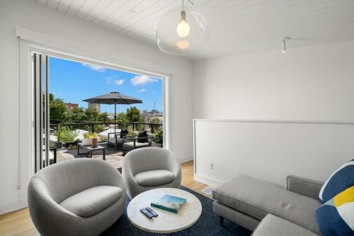 Gaspar's Escapar Newly Renovated Pvt Sundeck