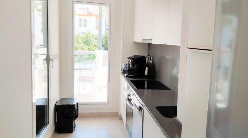 Lovely Apartment Centrally Located In Estepona