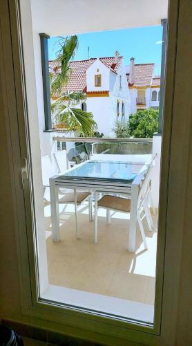 Lovely Apartment Centrally Located In Estepona