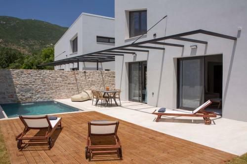 Seascape Villa Lithos