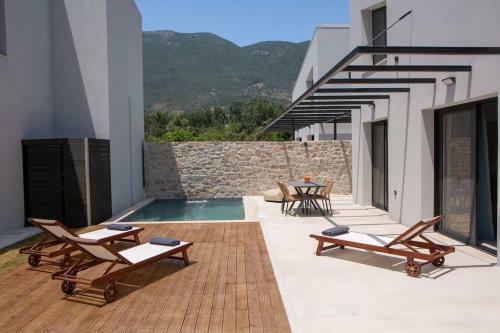 Seascape Villa Lithos