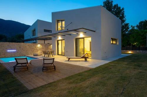 Seascape Villa Lithos
