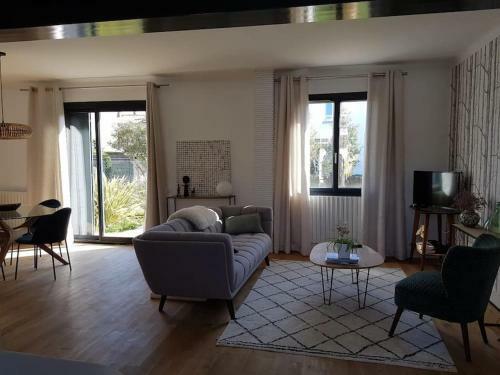 Villa Charmante Maison Avec Jardin Et Garage.