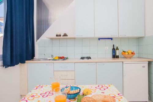 Apartments Barbara Tisno