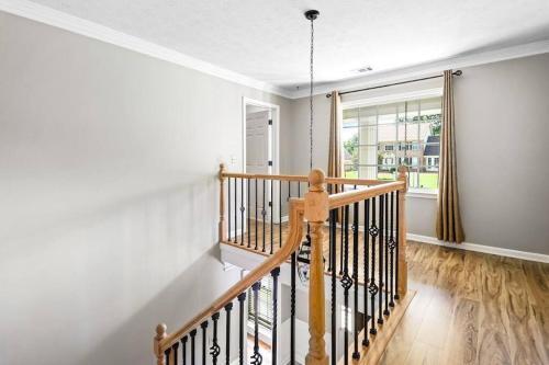 Lovely 5bed, 3-fullbath ! 5min To Free Way I-85