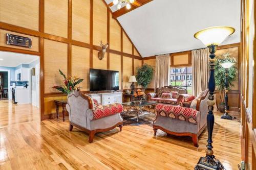 Lovely 5bed, 3-fullbath ! 5min To Free Way I-85