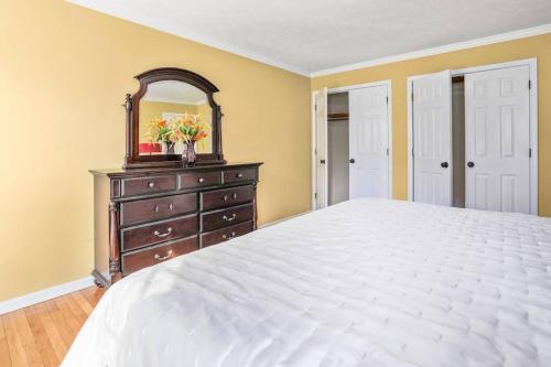 Lovely 5bed, 3-fullbath ! 5min To Free Way I-85
