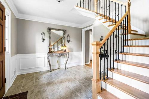 Lovely 5bed, 3-fullbath ! 5min To Free Way I-85