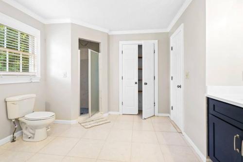 Lovely 5bed, 3-fullbath ! 5min To Free Way I-85
