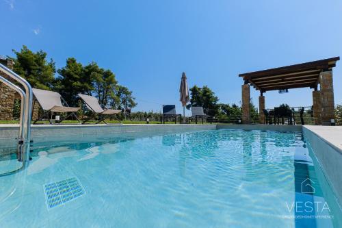 Stone Loft Villa (b) With Private Swimming Pool