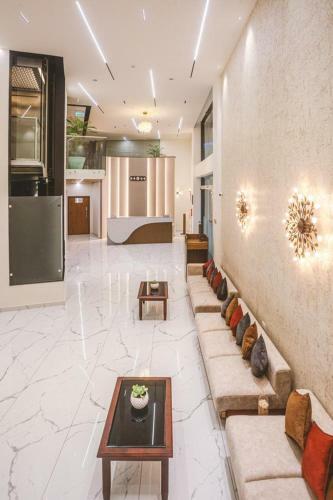 Surendra Trident Hotel