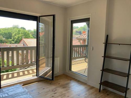 Maison Chaleureuse, Une Vue Superbe Et Au Calme