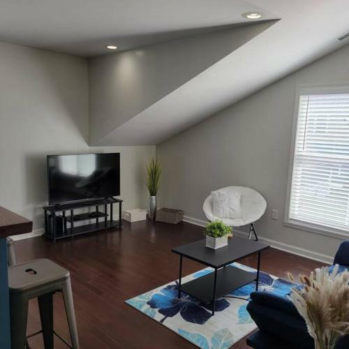 Apartamento Modern 1 Bdrm Carriage Apt- Minutes To Downtown