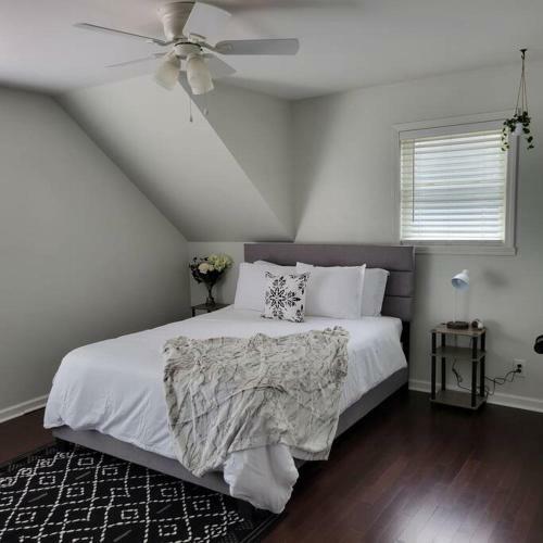 Apartamento Modern 1 Bdrm Carriage Apt- Minutes To Downtown