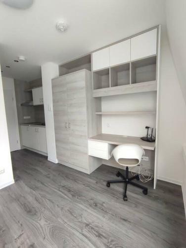 Apartamento Lovely Cheap 1 Private Zimmer (kitchen, Bad)