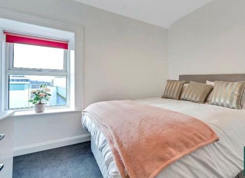 Villa No 8, Lawrence Hill