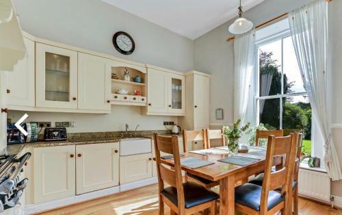 Villa Beautiful 6 Bedroom Period House