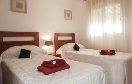 Lovely Apartment Overlooking Golf Course Lake - Ao21622