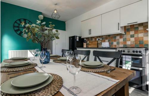 Villa Exchange House
