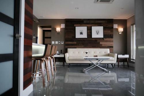 Twin Luxe Waterfront Penthouse Apartments W/sauna!