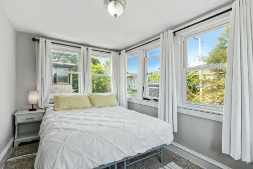 Beautiful Historic Full Home 10 Minutes From Everything