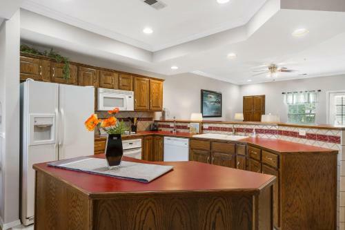 Legacy Walk-in