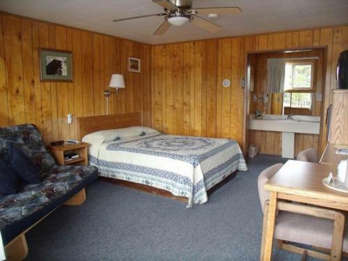 Lazy G Motel