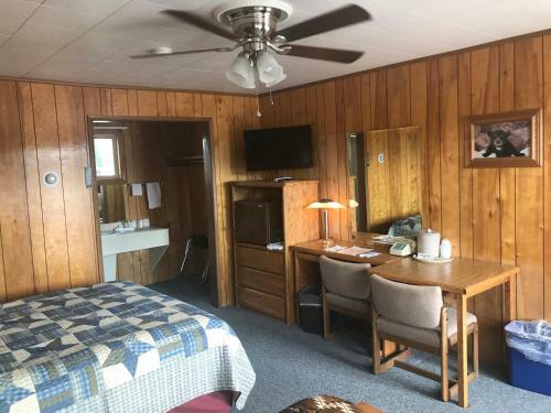 Lazy G Motel
