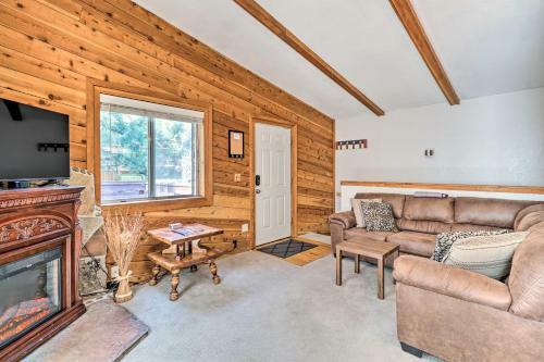 Lake Tahoe Cabin About Walk To Free Ski Shuttle!
