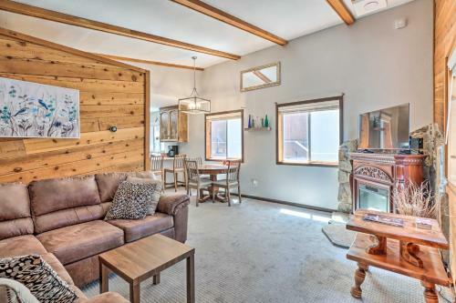 Lake Tahoe Cabin About Walk To Free Ski Shuttle!