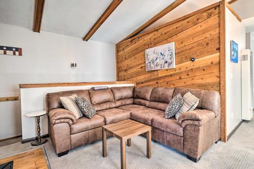 Lake Tahoe Cabin About Walk To Free Ski Shuttle!