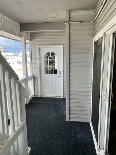 Apartamento The Posh Plum - Easiest Beach Vacation Condo