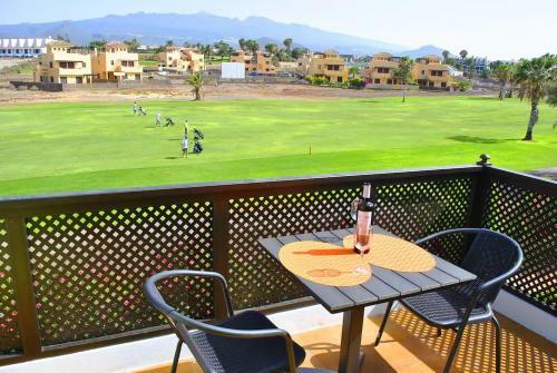 Apartment Overlooking Golf Course 791