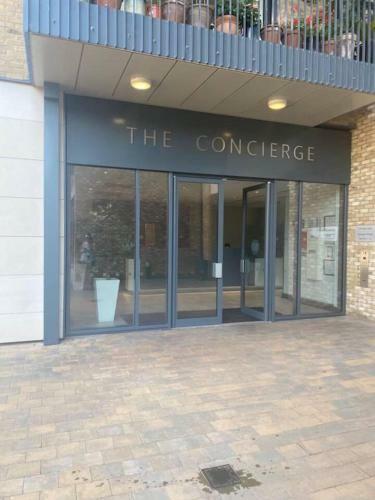 1-bed Apartment In Staines Parking And Balcony