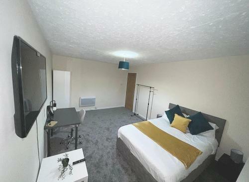 Luxurious Two Bedroom Apartment