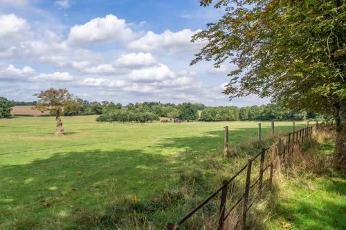 Luxurious Rural Retreat - Holt Coach House