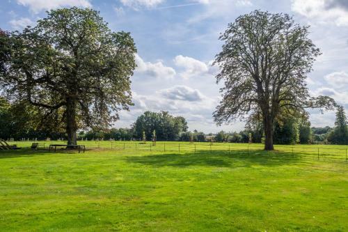 Luxurious Rural Retreat - Holt Coach House