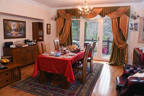 Bed & Breakfast Luxury Suite In Dog-friendly Countryside Location
